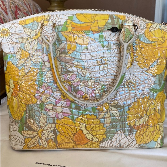 Brahmin NWT Daffodil med Duxbury with matching wallet - Picture 2 of 4